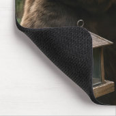 空き鳥フィーダを持つクマ マウスパッド (コーナー)