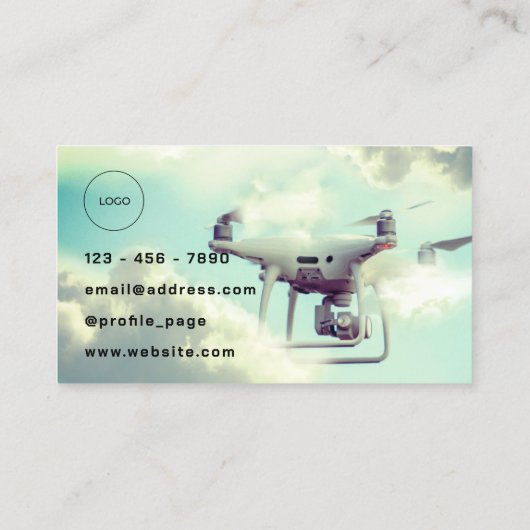 空とロゴのドローン 名刺 (裏面)