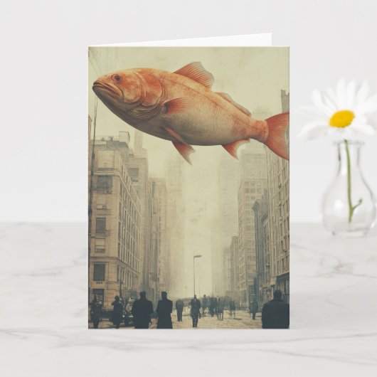 空に浮かぶ超現実的な大魚 カード (小さな植物)