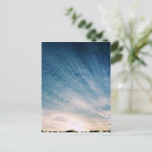 空のはがきに穴 ポストカード (スタンド正面)