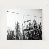 空のスキリフト//黒と白の冬 タペストリー (正面(横))