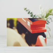 空のソドル「招待状」の山 招待状 (スタンド正面)