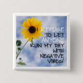 空のヒマワリが付いている前向きな文字をとどまること 缶バッジ (正面)