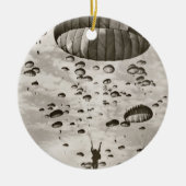 空のヴィンテージの落下傘兵 セラミックオーナメント (正面)