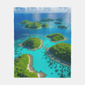 "空の島々：居心地の良い海脱出 フリースブランケット (正面)