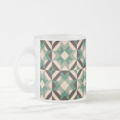 空の星 – 幾何学的な緑 フロストグラスマグカップ (左)