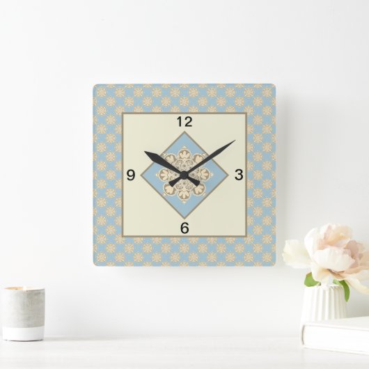 空の青い背景にクリーム色のメダリオンが飾られたスクエアキッチンクロック スクエア壁時計 (ホーム)