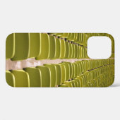 空の黄色い椅子のロット Case-Mate iPhoneケース (裏面 (横))