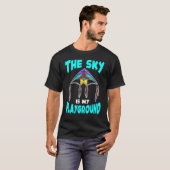 空は私の遊び場の凧飛んでいる Tシャツ (正面フル)