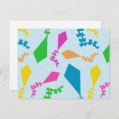 空カラフルに飛んでいる輝く凧 ポストカード (正面/裏面)