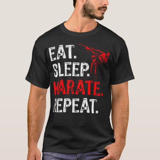 空手が大好きだ Eat Sleep Karate Repeat 面白い 空手家 ギフト Tシャツ (正面)