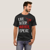 空手が大好きだ Eat Sleep Karate Repeat 面白い 空手家 ギフト Tシャツ (正面フル)