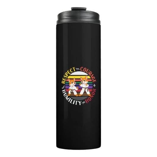 空手の価値観 – かわいいスパーリングキツネシルエット タンブラー (正面)