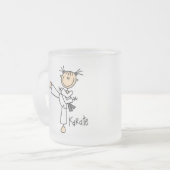 空手の女の子のTシャツおよびギフト フロストグラスマグカップ (正面左)