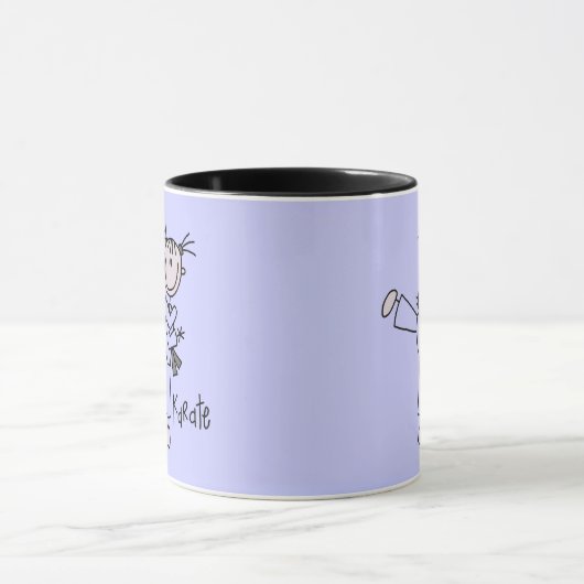 空手の女の子のTシャツおよびギフト マグカップ (中央)