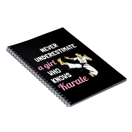 空手の少女Gを知っている少女を決して過小評価しない ノートブック (右側)