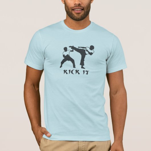 空手の蹴りそれ Tシャツ (正面)