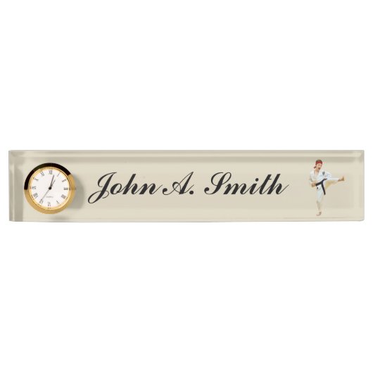 空手の蹴る黒帯のカスタマイズ可能な名前 デスクネームプレート (正面)