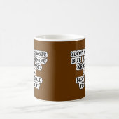 空手は知らない熱狂する コーヒーマグカップ (中央)