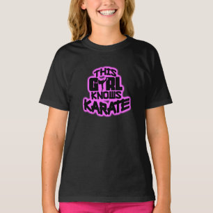 空手を知る少女 Tシャツ
