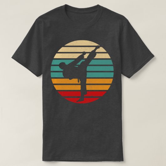 空手キックレトロサンカラートファイター Tシャツ (デザイン正面)