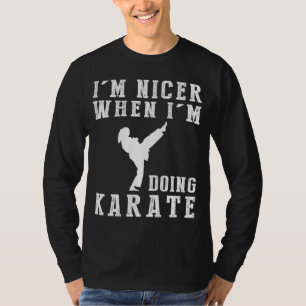 空手ティーをやっているときImのニッおもしろいサー Tシャツ