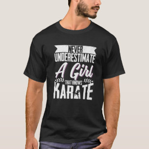 空手ブラックベルトギ制服Aを過小評価しない Tシャツ