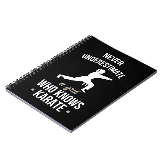 空手マーシアを知る少女を決して過小評価しない ノートブック (左側)