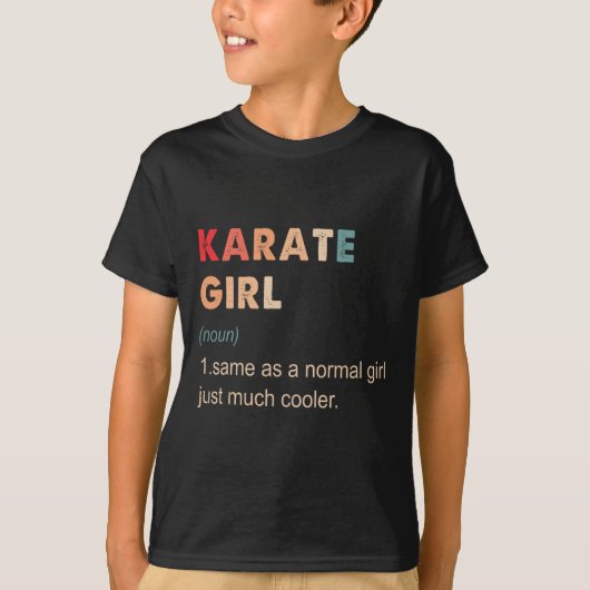 空手少女の定義　面白い空手愛好家へのギフト Tシャツ (正面)