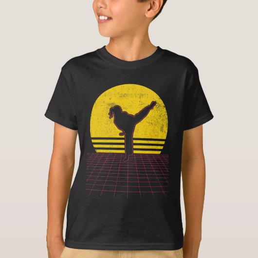 空手少女 ヴィンテージ Tシャツ (正面)