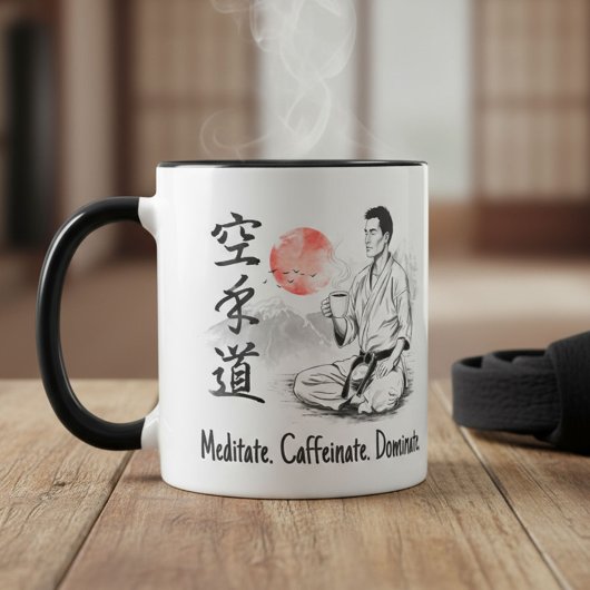 空手 - 瞑想し、カフェインを摂り、勝利せよ。 マグカップ