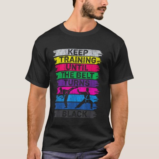 空手 黒帯 まで 諦めない Tシャツ (正面)