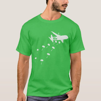 空挺82ND航空機ジャンプ友達 Tシャツ