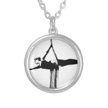 空気の絹のダンサー