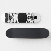 空気を吸い込む恐ろしいゼブラ スケートボード (横)