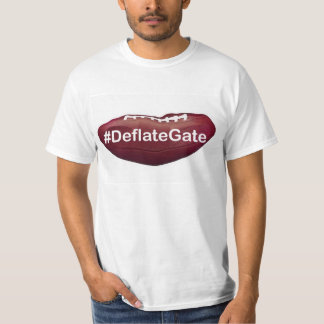 空気を抜かれたフットボールの#DeflategateのTシャツ Tシャツ