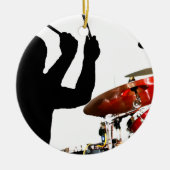 空気影のドラマーの棒はドラムを実在します セラミックオーナメント (正面)