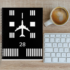 空港の滑走路から離陸する飛行機, 楽しい航空 ノートブック