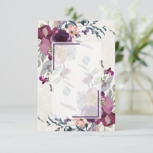 空白のピンクとバーガンディの花の予算ウェディング 招待状 (スタンド正面)