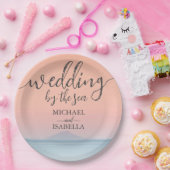 空結婚の夕日の下の海の向こうにある ペーパープレート (パーティー)