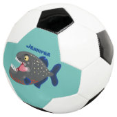 空腹のおもしろいピラニア漫画イラストレーション サッカーボール (3/4)