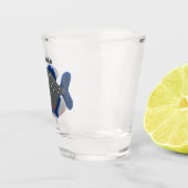 空腹のおもしろいピラニア漫画イラストレーション ショットグラス (右)