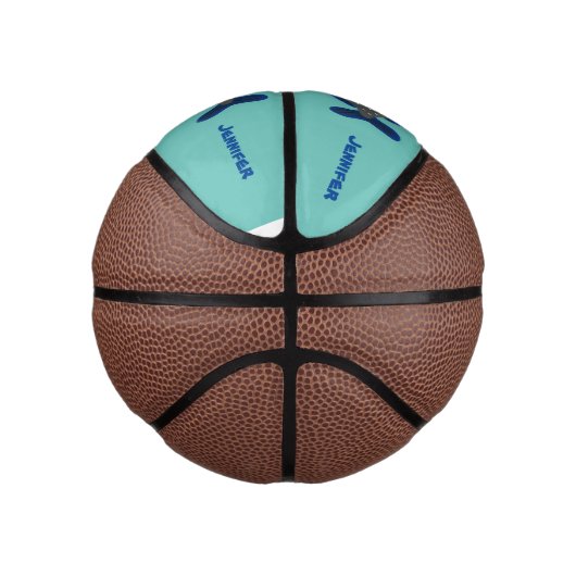 空腹のおもしろいピラニア漫画イラストレーション ミニバスケットボール (右)