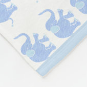 空色かわいく小さい象のベビーパターン フリースブランケット (角)