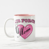 空軍お母さんのハートNのドッグタッグ ツートーンマグカップ (左)