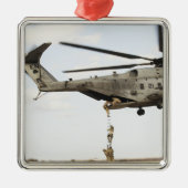空軍の分隊が戦闘インサートを実施4 メタルオーナメント (正面)