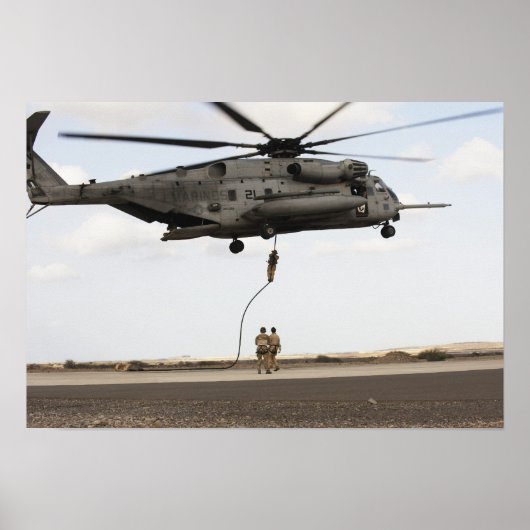 空軍の分隊が戦闘インサートを行う ポスター (正面)