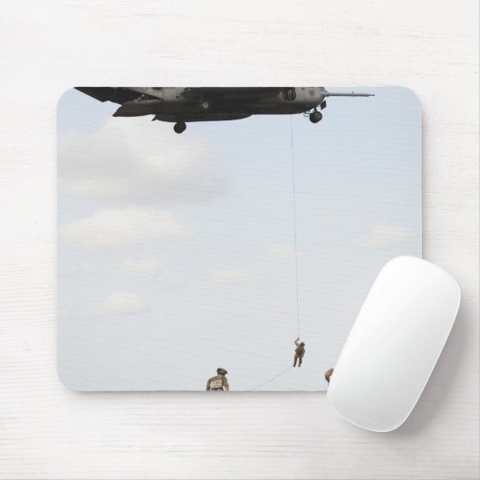 空軍の分隊が戦闘インサートを行う マウスパッド (マウス)