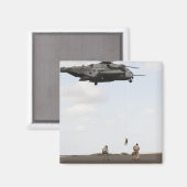 空軍の分隊が戦闘インサートを行う マグネット (正面/裏面)