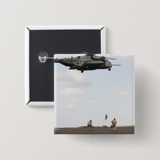 空軍の分隊が戦闘インサートを行う 缶バッジ (正面&裏面)